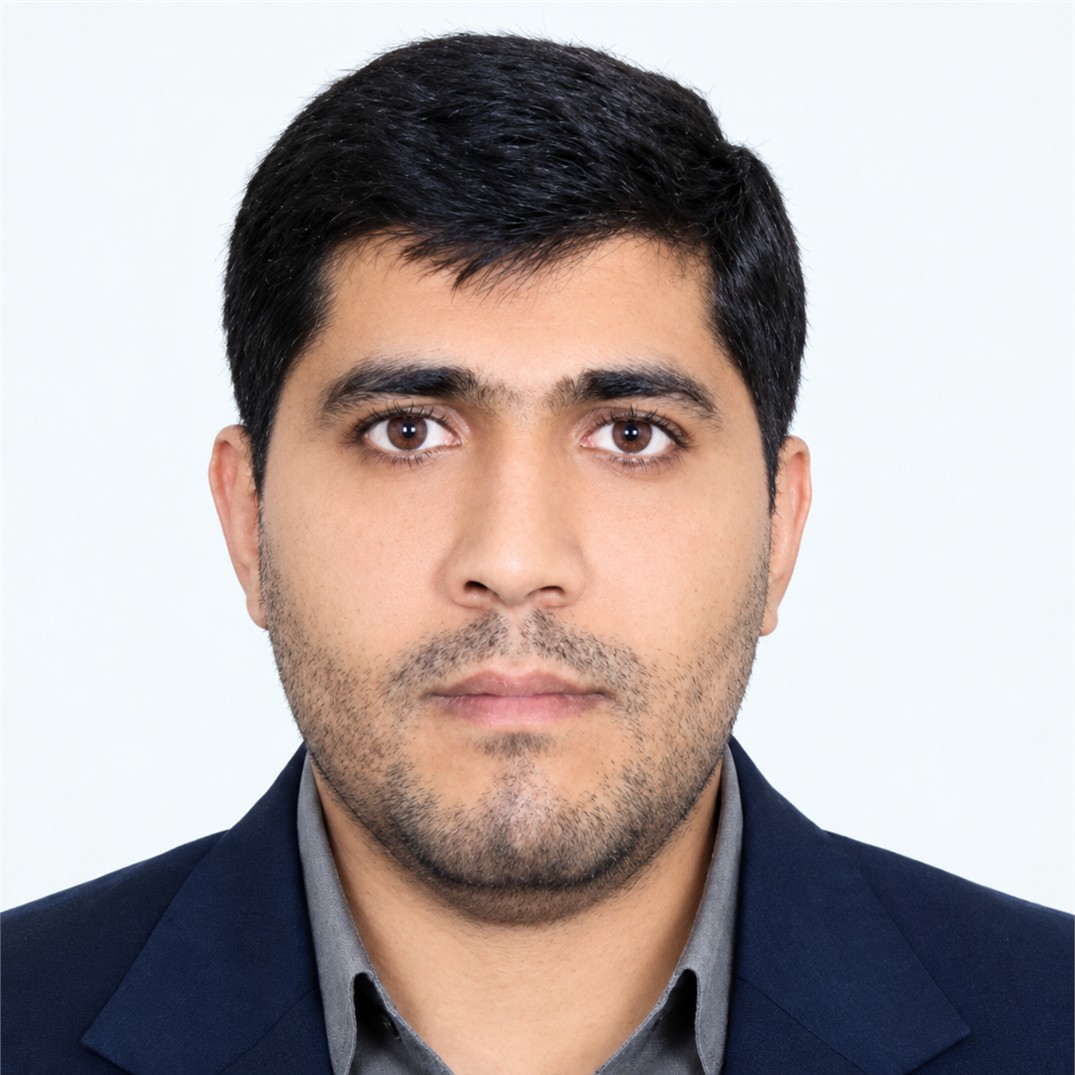میثم اکبری